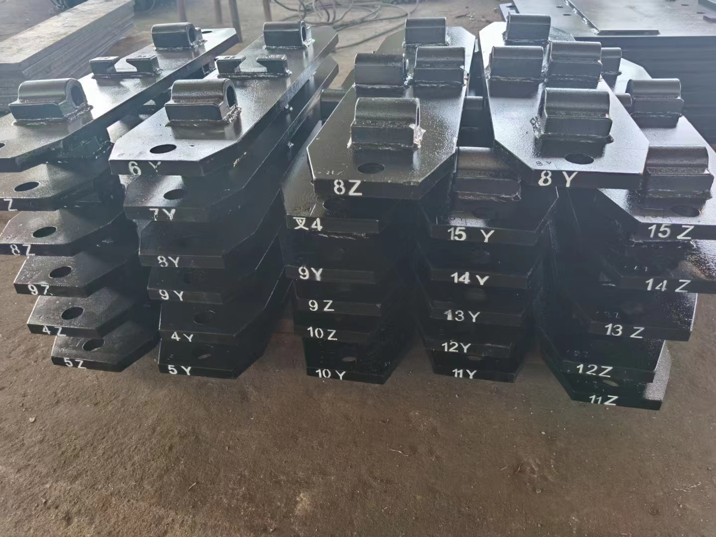 Rail Base Plates | Tie Plates Manufacturer