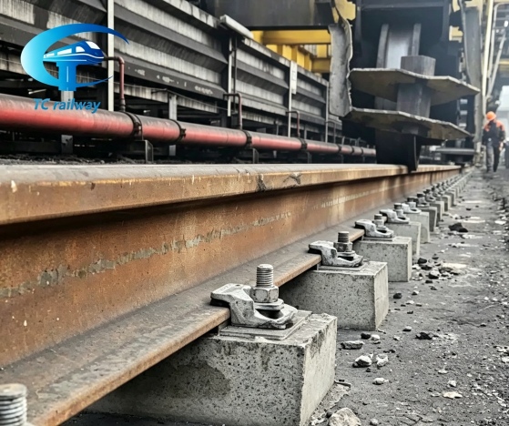Heavy-Duty Crane Rail Fastening Systems Manufacturer | Custom Port Rail Solutions for QU70-QU120